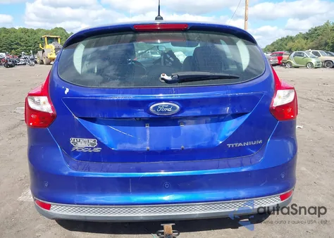 2014 Ford Focus Titanium from USA, damaged, VIN 1FADP3N2XEL221125